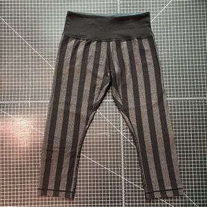 Lululemon Wunder Under crop 6